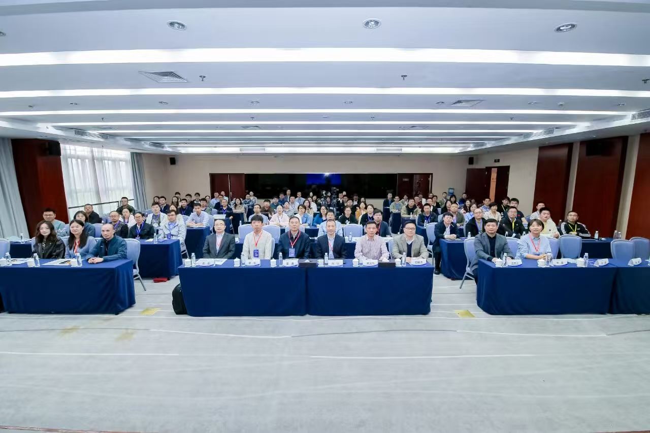 生物信息学课程骨干教师研修班在华东师大成功举行